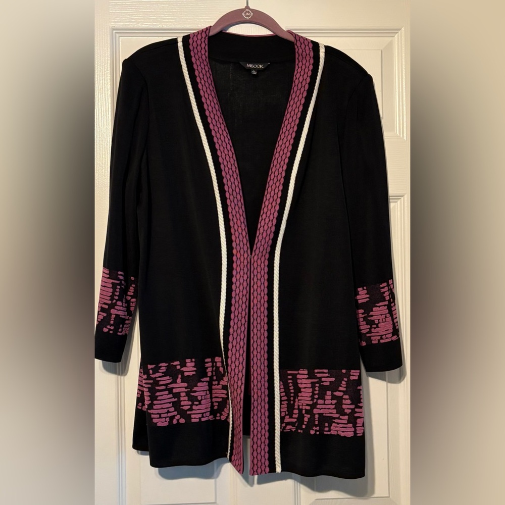 MISOOK open front knit sweater/jacket. Black/Fuchsia. Size Large.